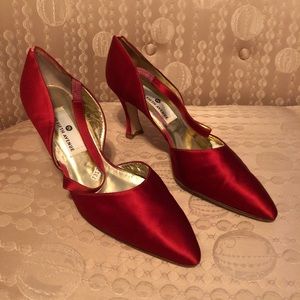 Saks 5th Ave- VALENTINA RANGONI  Cranberry pumps